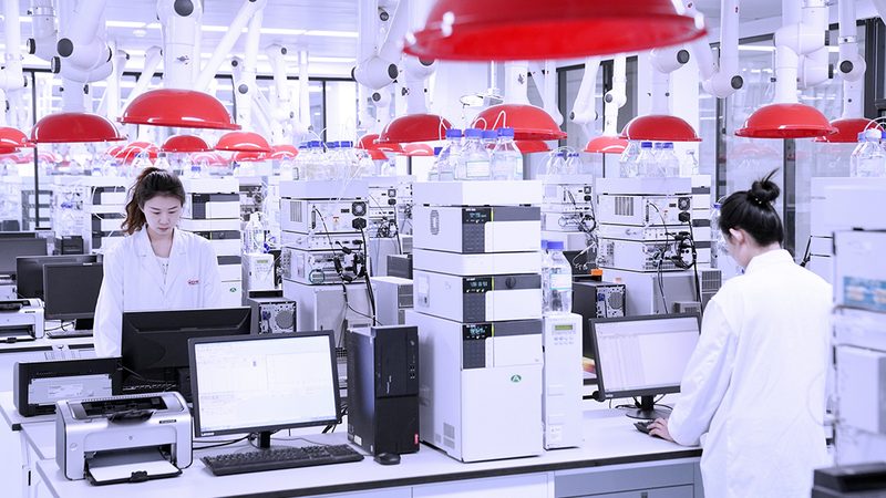 高纯度医药中间体：价格背后的价值考量**