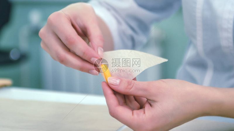 医药OEM代工：揭秘药品生产背后的产业链**